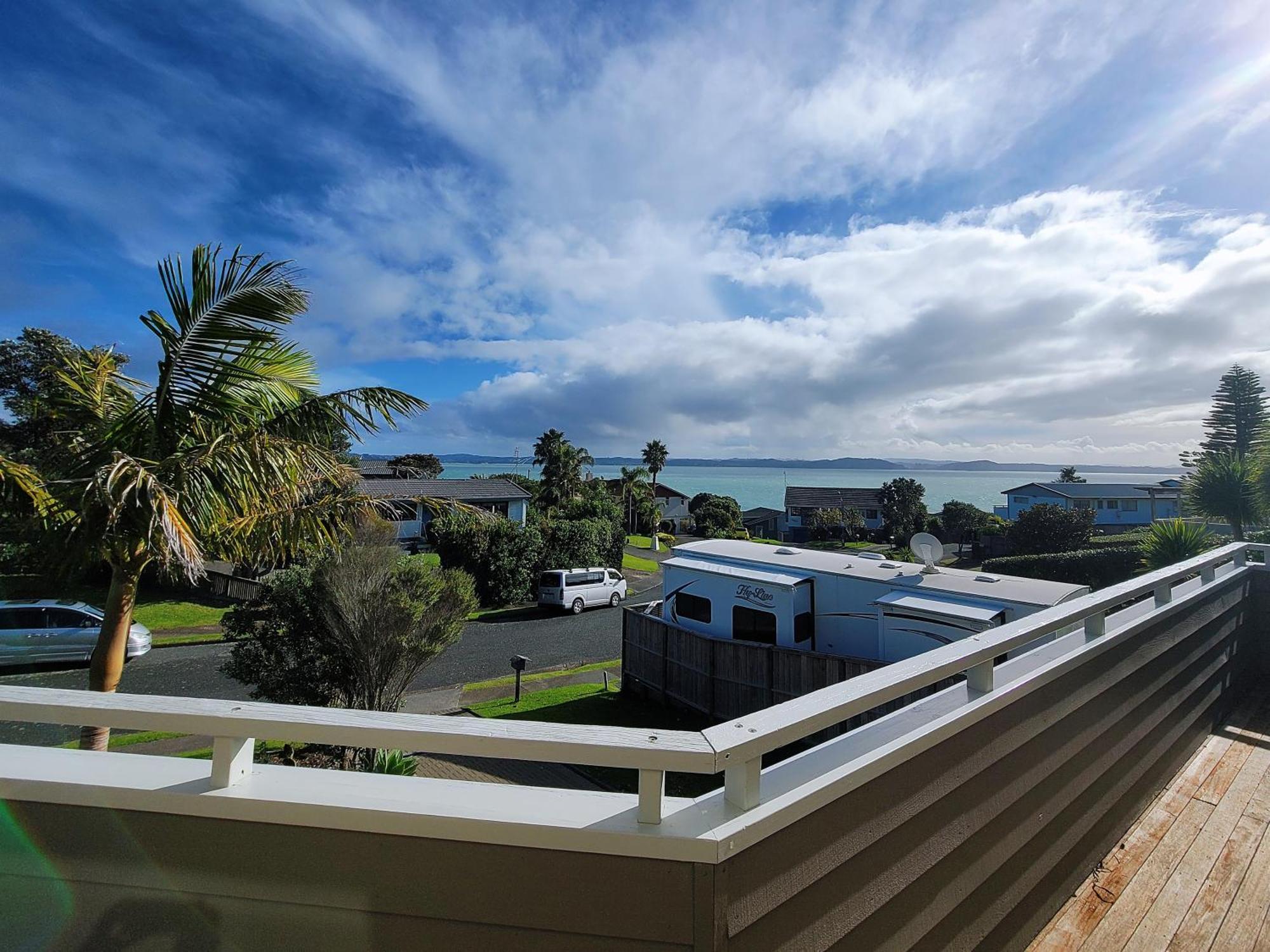 Sea View 5 Bedroom Holiday House Whangaparaoa Exteriör bild